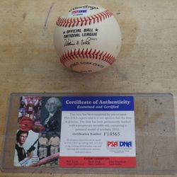 BARRY BONDS Signed Baseball PSA DNA WITH COA F14565 . GOOD CONDITION. 