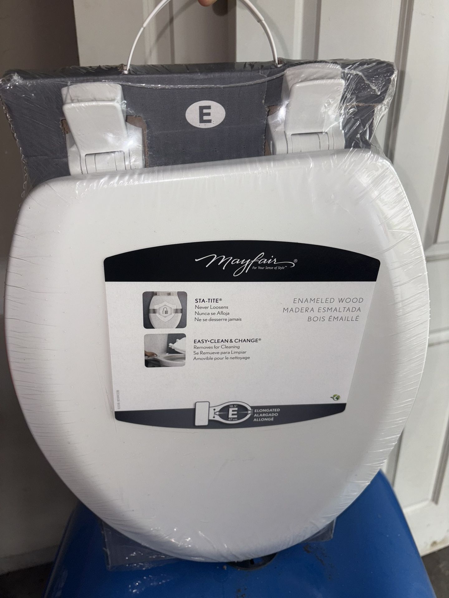 Mayfair Elongated Toilet Seat 18.5" x 47cm