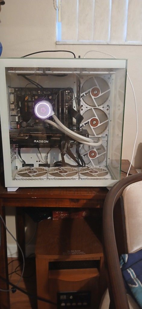 CUSTOM BUILT GAMING PC