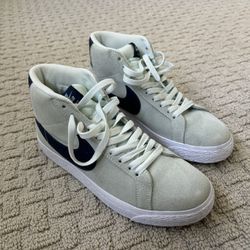 Nike Sb Blazers (men’s-7 ,women’s-9)