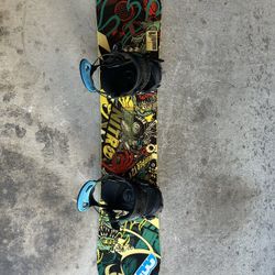 Nitro Snowboard 121cm With GNU Rear Entry Bindings