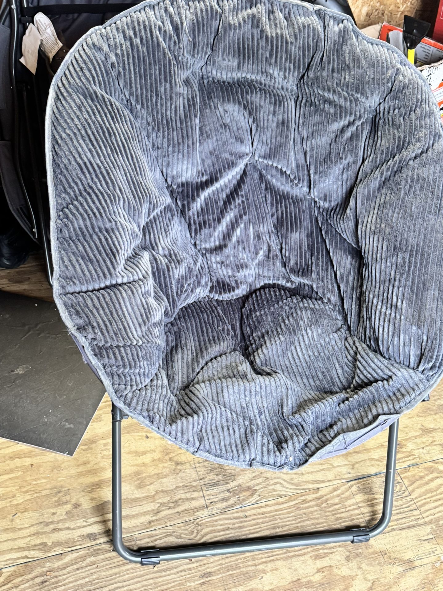 2 Basics Comfortable Faux Fur Saucer Shaped Chair with Foldable Metal Frame,