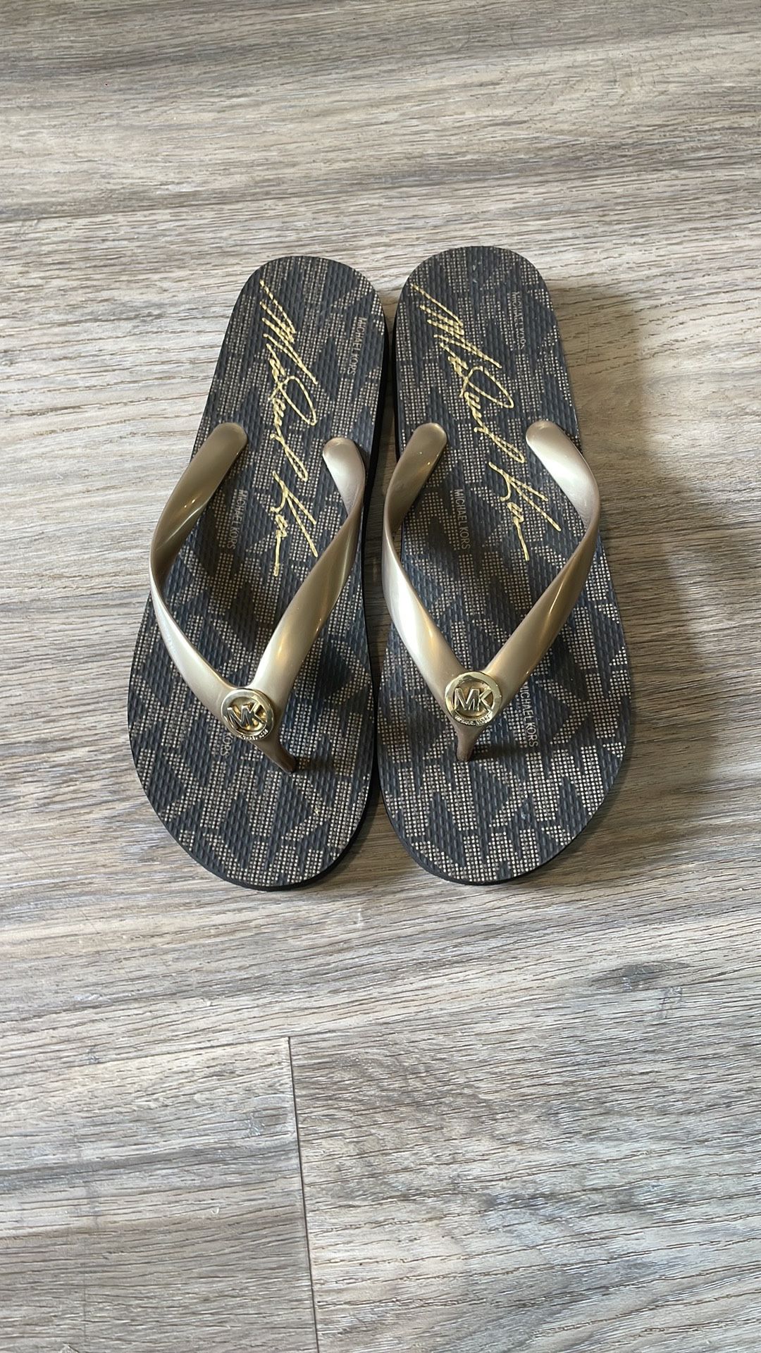 MK Sandals Size 9