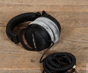 Beyerdynamic DT 990 Pro 250 Ohm Headphones