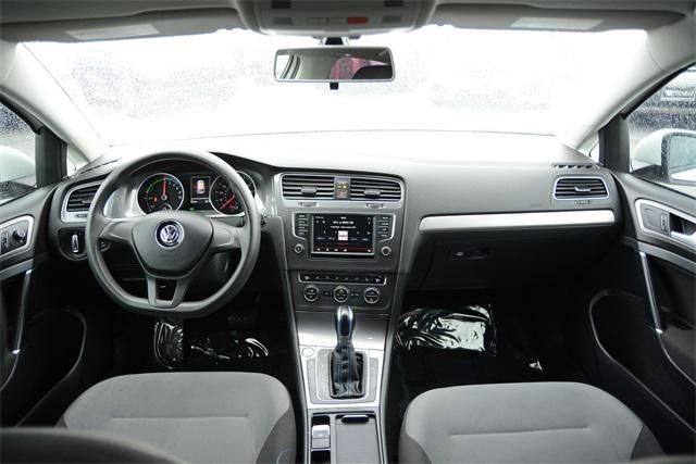 2016 Volkswagen e-Golf