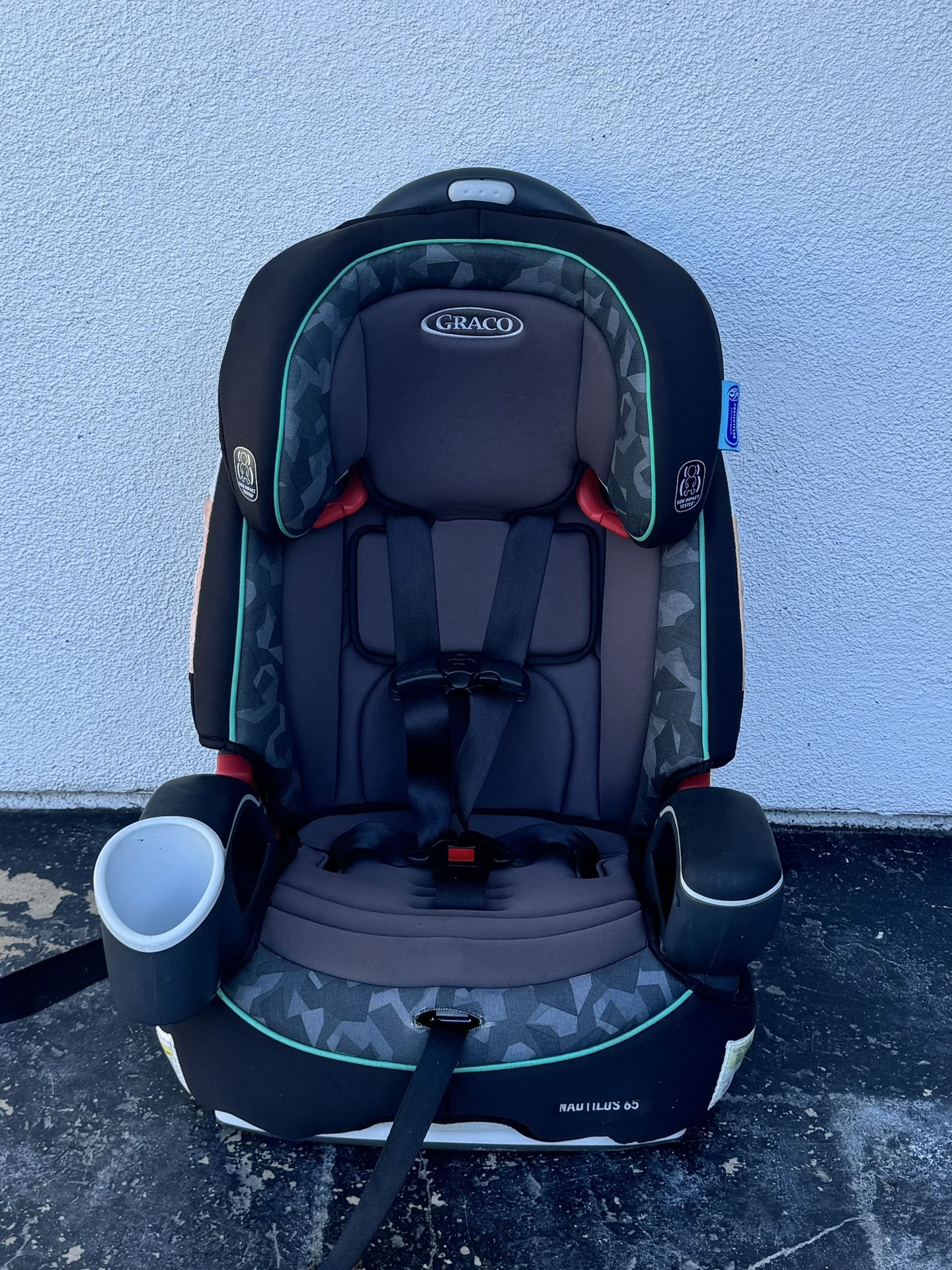 GRACO NAUTILUS 3 In 1 CAR SEAT!!