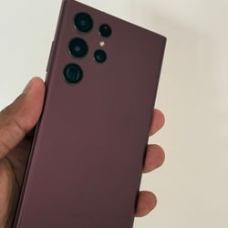 Samsung Galaxy S22 Ultra  , 256GB  , Unlocked   for all Company Carrier ,  Excellent Condition Like New 