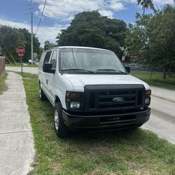 2011 Ford E-150