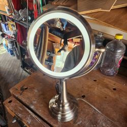 Desktop Makeup Mirror 