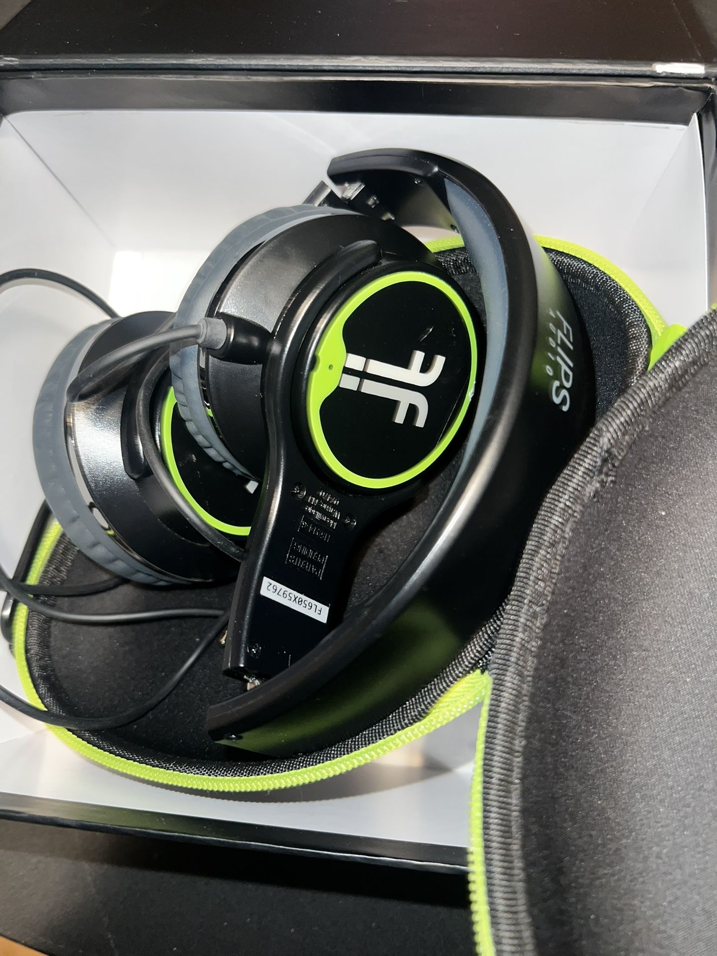 Flips audio Collapsible HD Headphones/Stereo Speakers