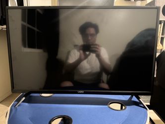 Vizio Smart TV - 32’ inches