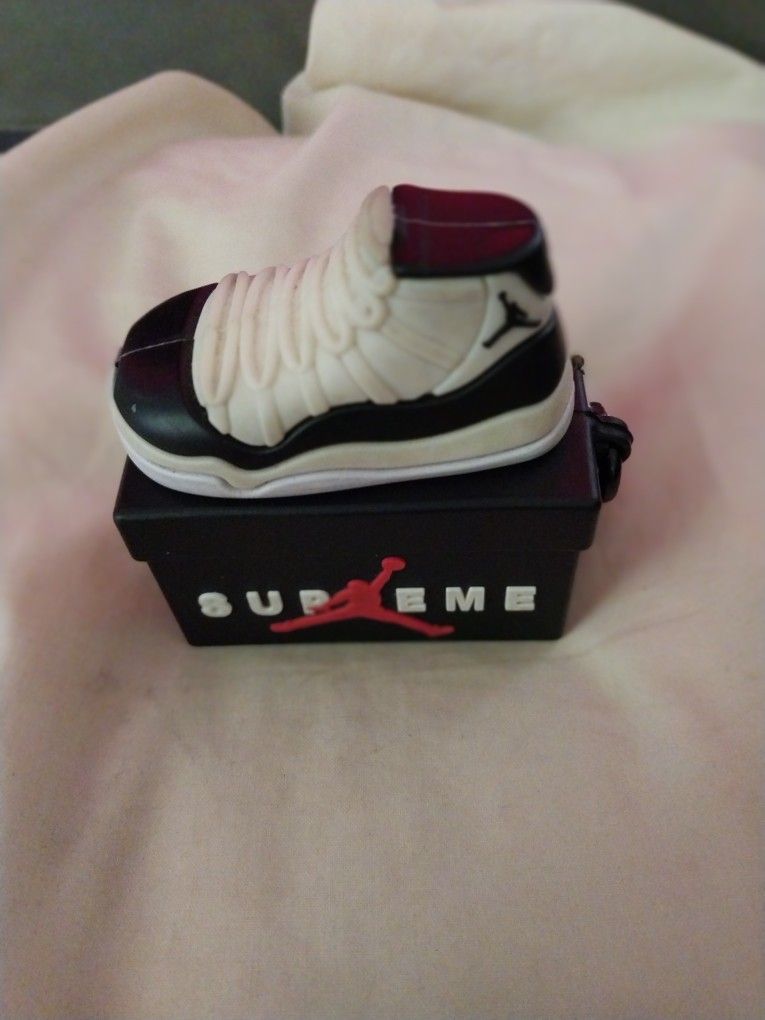 New Generational Apple Airpods 