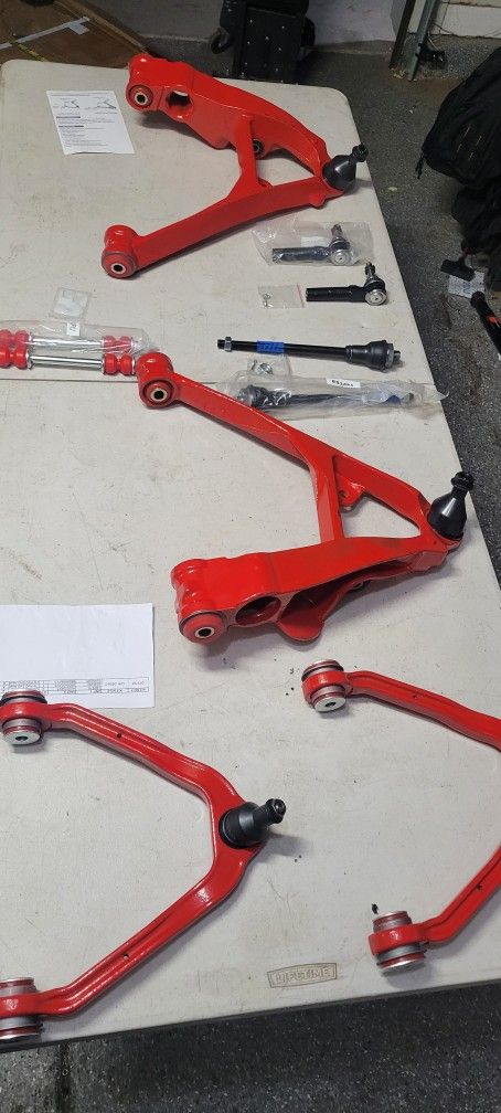 1999---2006 Chevy Silverado, Tahoe, Avalanche / GMC Sierra, Yukon, Yukon XL 10 Piece  Performance Front Suspension Rebuild Kit