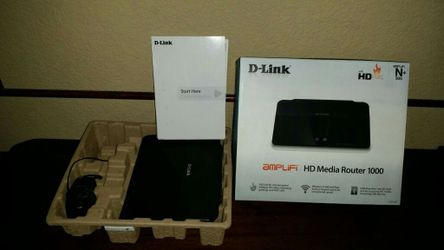 D-Link DIR-657 300 Mbps 4-Port Gigabit Wireless N HD MEDIA 1000 Router