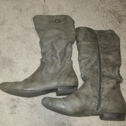 Gray Woman Boots Size 9
