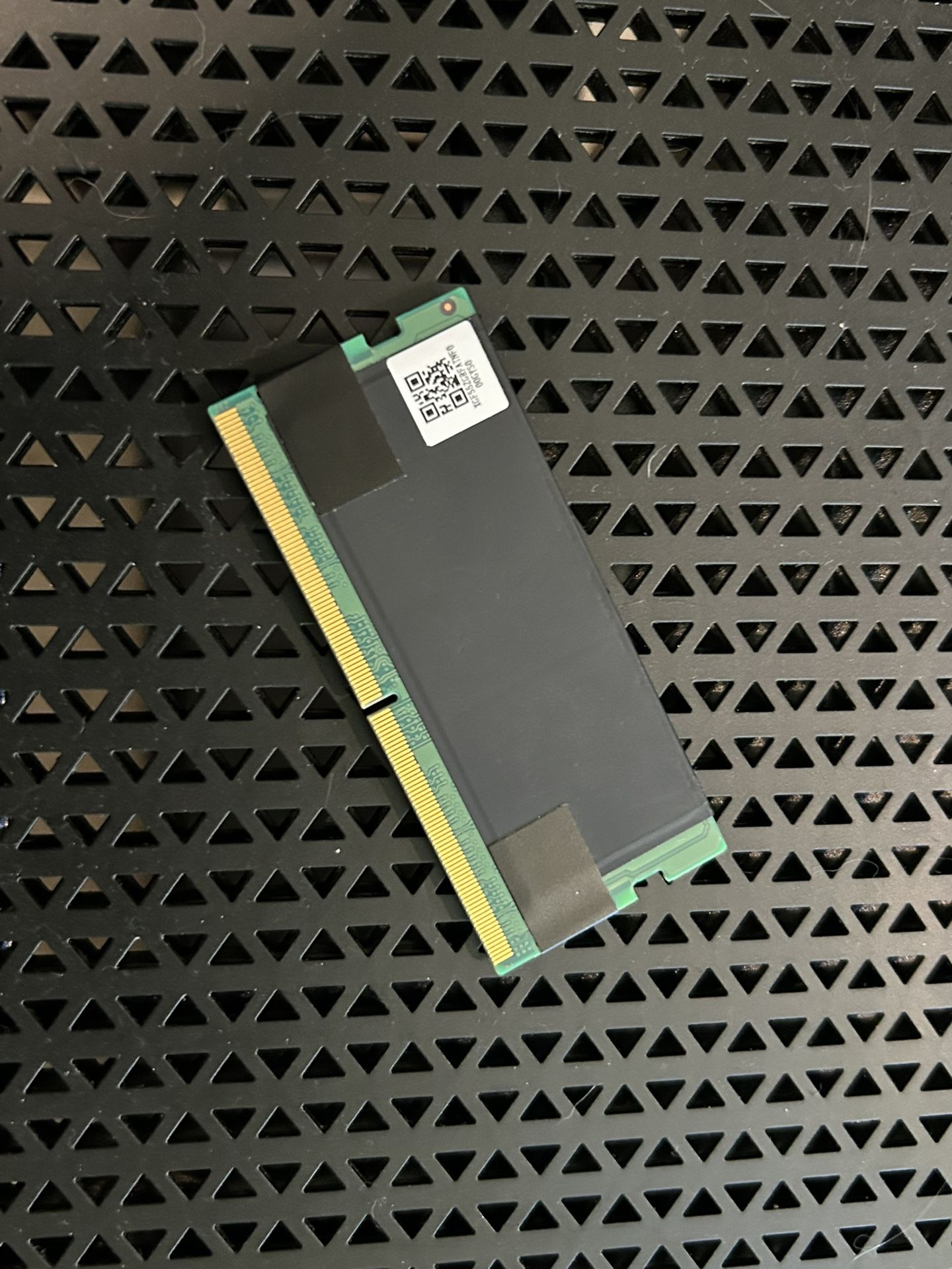 8GB Samsung DDR5-PC5600 SODIMM