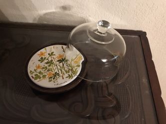 Vintage Small cheese/ dessert plate with glass dome