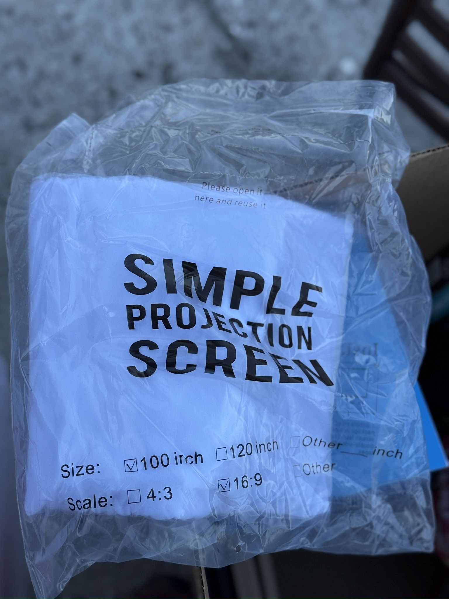 Projector screen