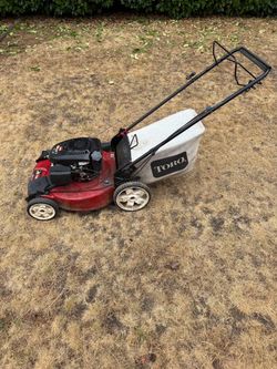 Toro self-propelled lawnmower