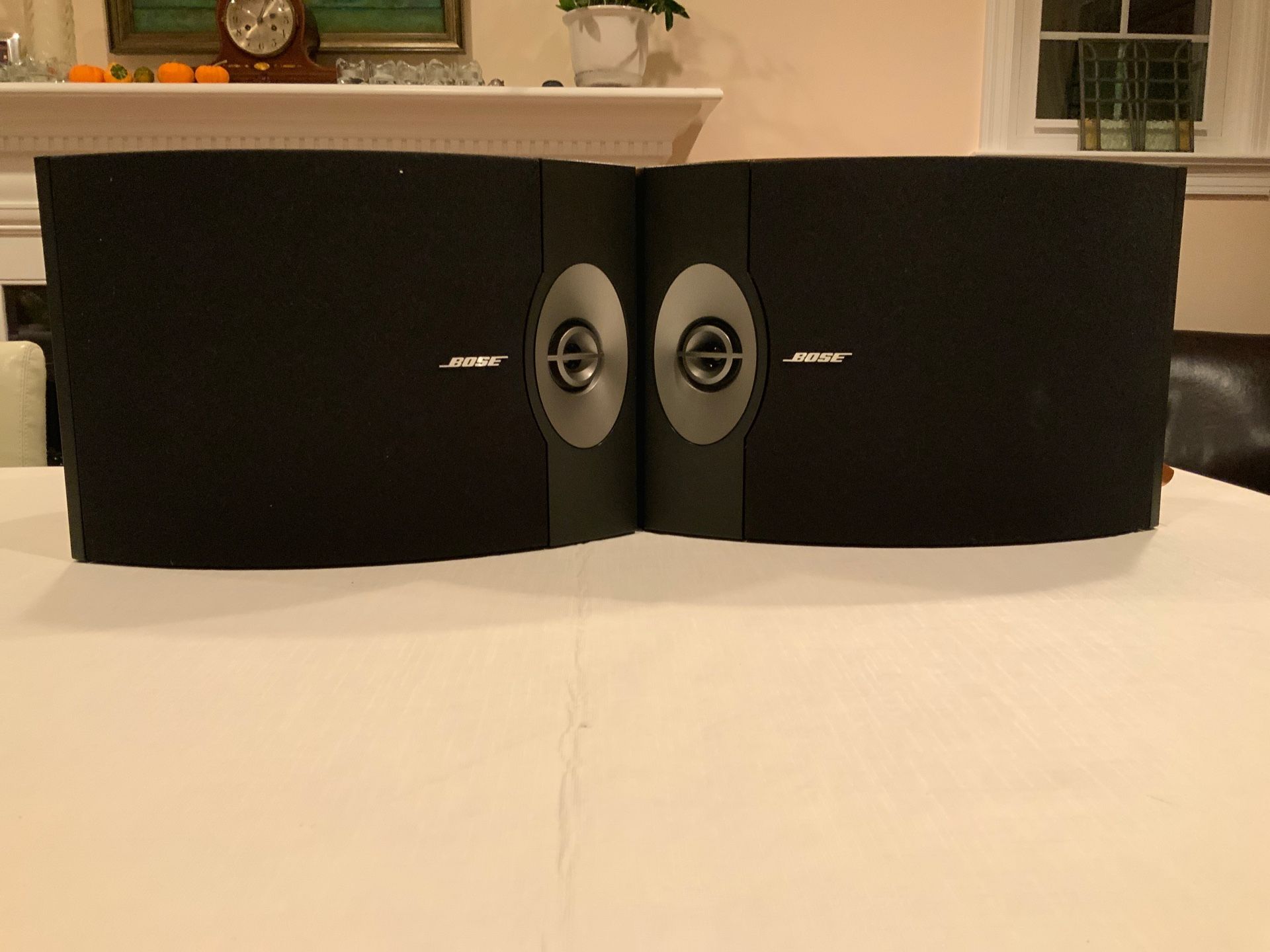 Bose 301v speakers set