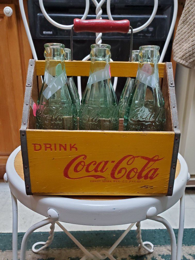 Coke 6 Pack Carrier With Bottles