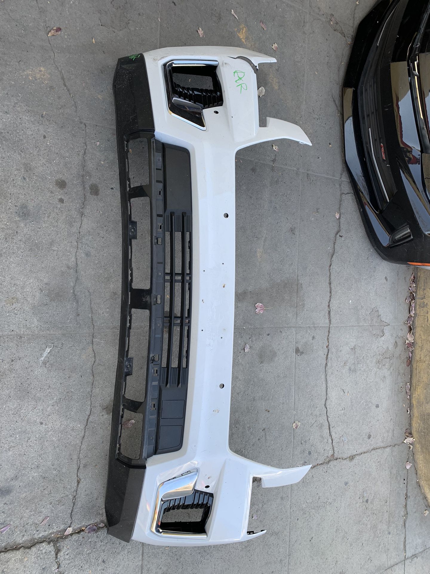 2022-2023 GMC Yukon Front Bumper With Valance 