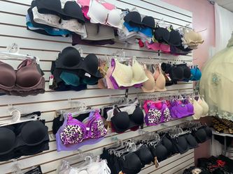 New Women’s Bra Lot