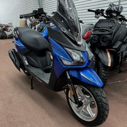 Brand New 150cc Bwsr Gas Scooter 