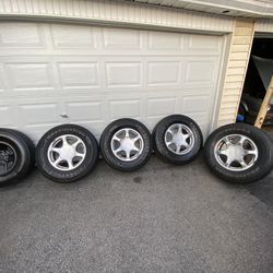2005 Gmc Yukon Denali Stock Wheels 