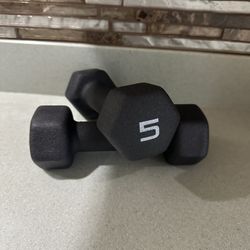 BRAND NEW SET OF 2 5LBS BLACK DUMBBELLS 