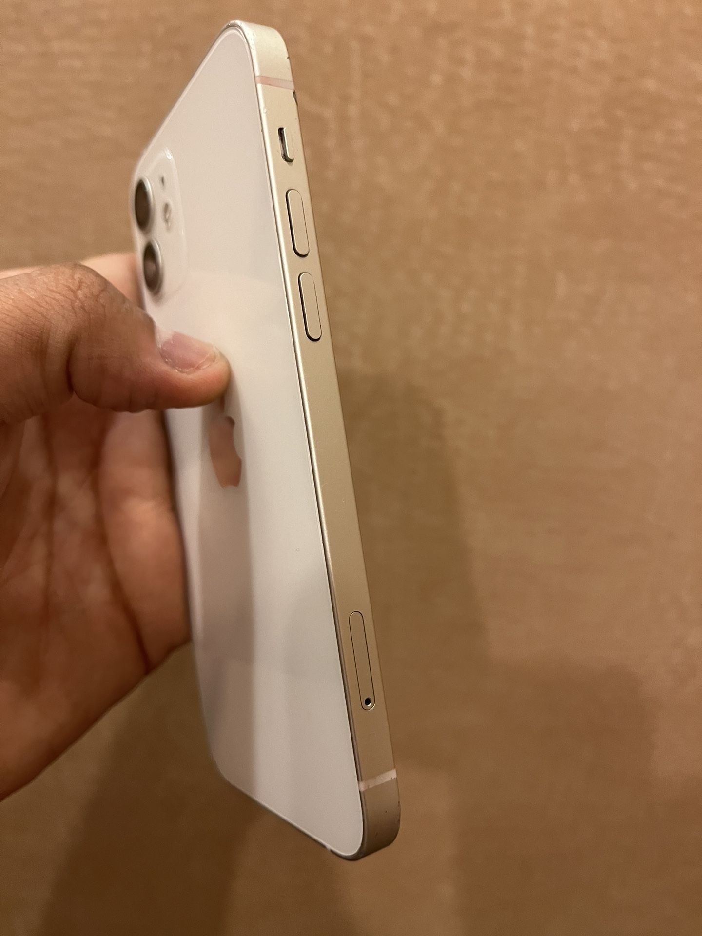 iPhone 12 White 64GB for Sale in Greenwich, CT - OfferUp