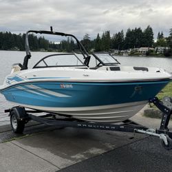 2021 Bayliner 