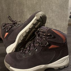 Columbia hiking Boots 40.00 OBO