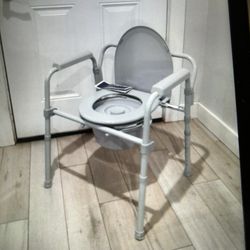 commode / portable toilet 