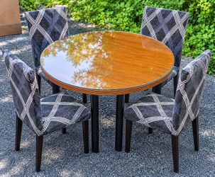Round Dining Table with 4 Upholstered Chairs