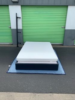 Full Size Bed +Metal Frame