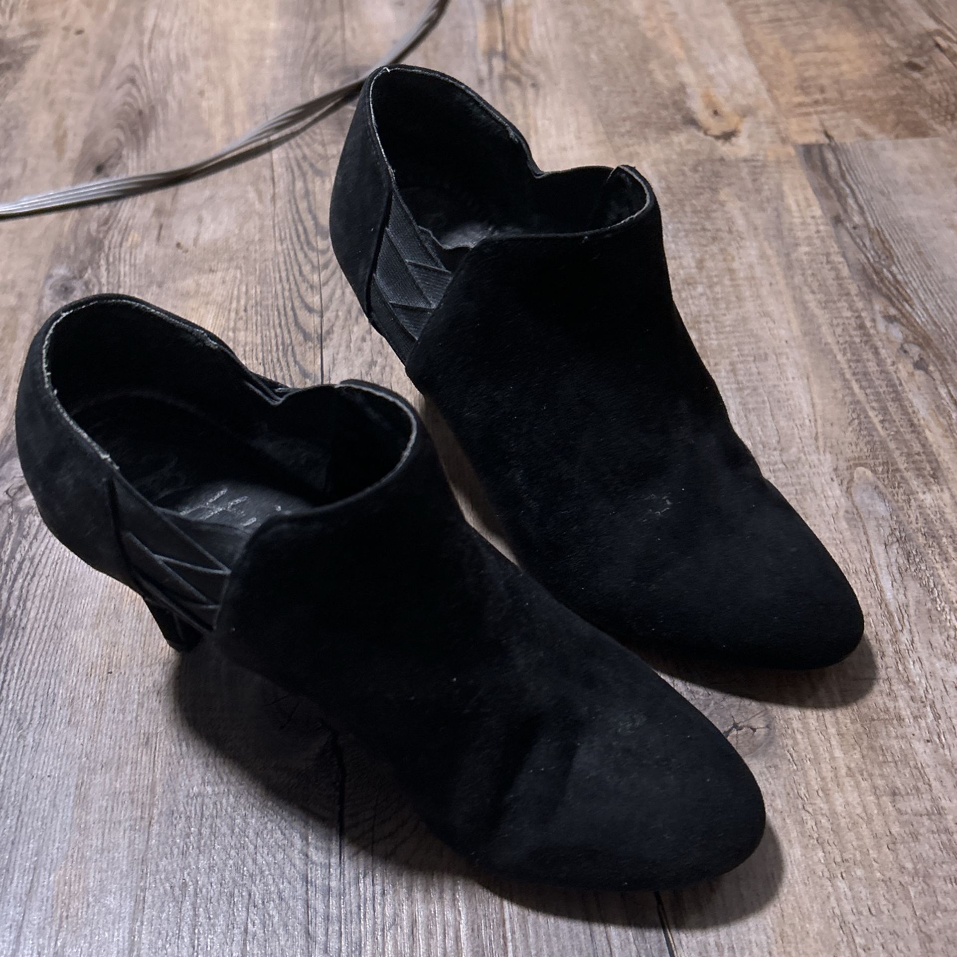 Small Black Heel Shoes