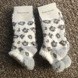 Francesca’s Winter Leopard Print Warm Fluffy Socks