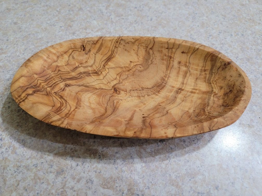 Handmade Oval Bowl 17 — 19 cm Olive Wood
