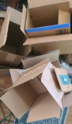 FREE BOXES and packing papers