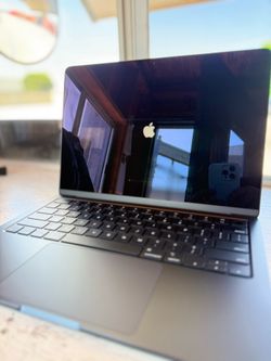 MAC BOOK AIR M3