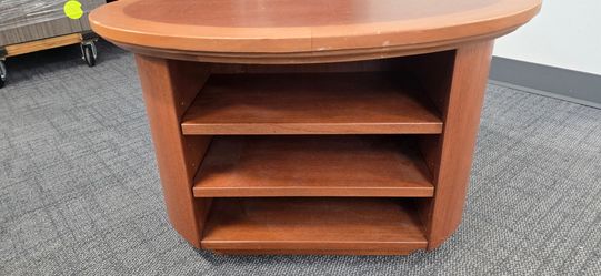 FREE oval end table 77038
