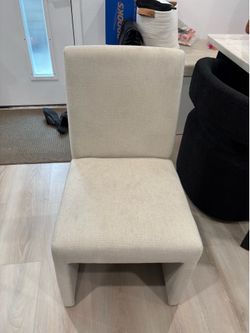 2 dining chairs