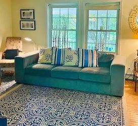 *GREAT CONDITION RUG* Cambridge Navy Blue/Ivory Area Rug By Safavieh RUG Size : 8'x10'