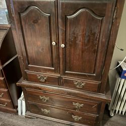 Dresser