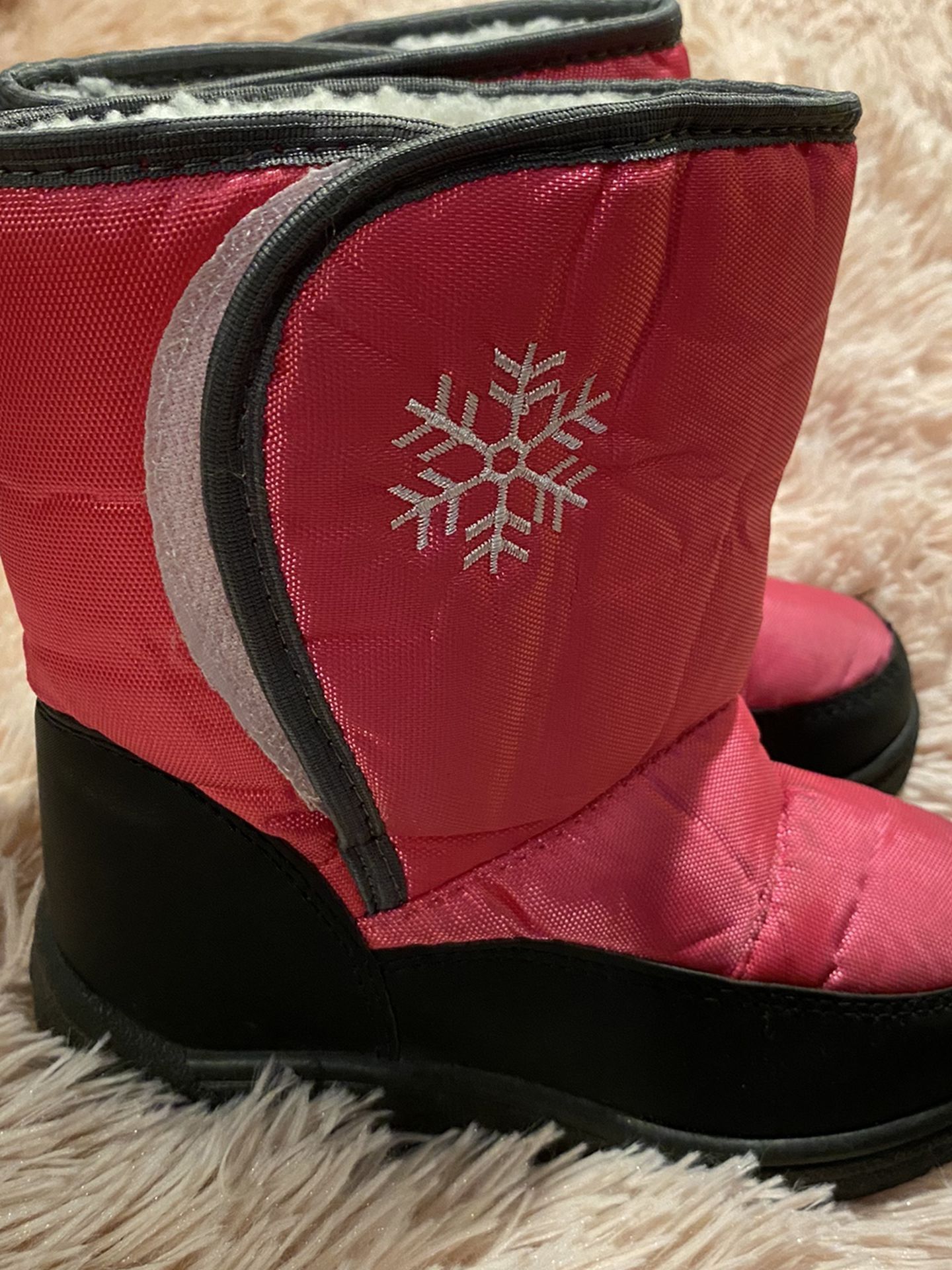 Girl Size 1 Snow Boots