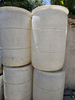 55 gallon Large White Plastic water Barrels / Drums $10 each