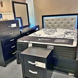 5PC QUEEN BRAND NEW IN THE BOX