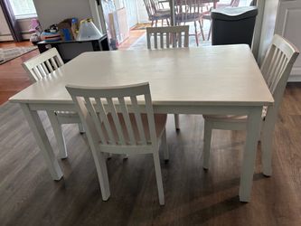 Pottery Barn kids table & 4 chairs set