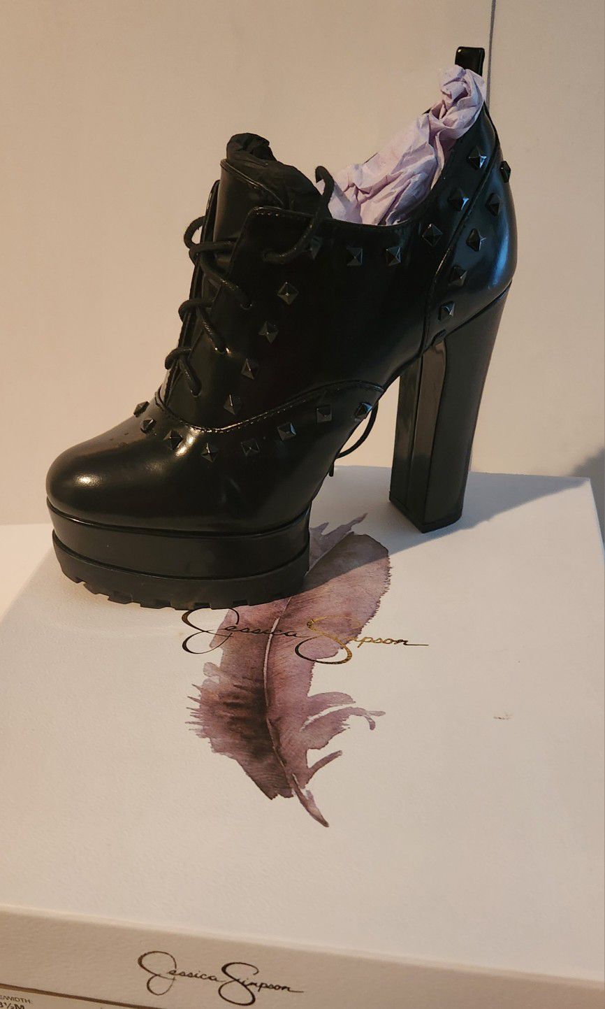 Jessica Simpson Black Studded Heels size 8 1/2   